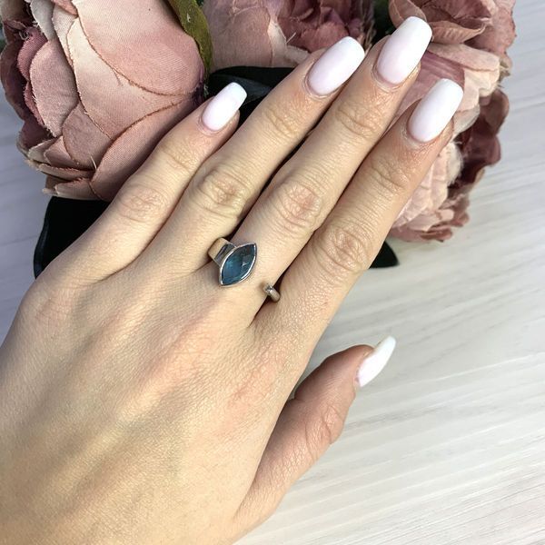 Серебряное кольцо с топазом Лондон Блю 1.6ct, вес изделия 3,34 гр (1917190) 18 размер 1917190 фото