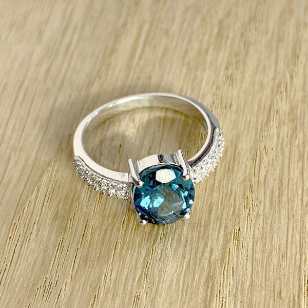 Серебряное кольцо с топазом Лондон Блю 2.235ct, вес изделия 3,06 гр (1917206) 17 размер 1917206 фото
