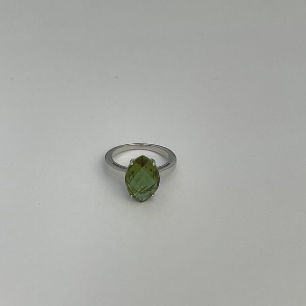 Серебряное кольцо с Султанит султанитом 5.138ct, вес изделия 3,98 гр (2122050) 18 размер 2122050 фото