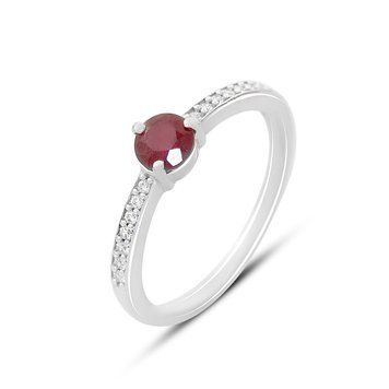 Срібна каблучка з натуральним рубіном 0.891ct, фіанітами, вага виробу 1,96 гр (2165330) 18 розмір 2165330 фото