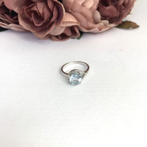 Срібна каблучка з натуральним топазом 2.6ct, вага виробу 3,07 гр (2089377) 18.5 розмір 2089377 фото