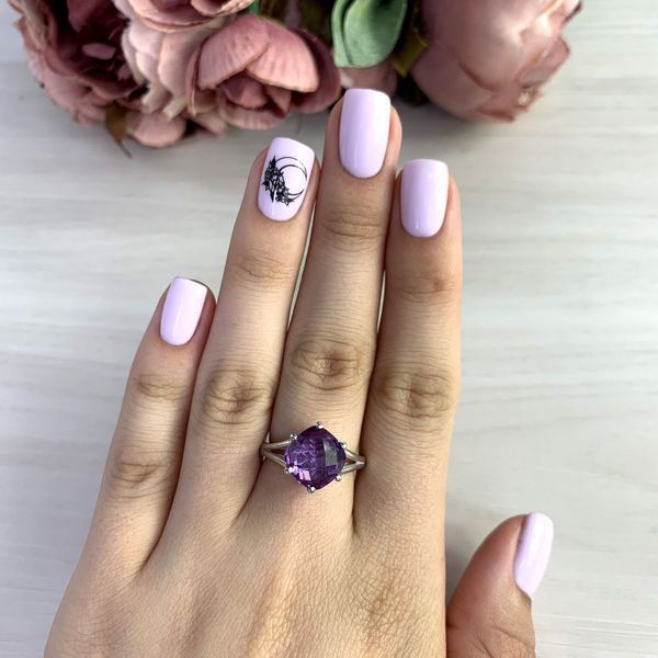 Срібна каблучка з олександритом 5.4ct, вага виробу 4,13 гр (2050148) 18 розмір 2050148 фото