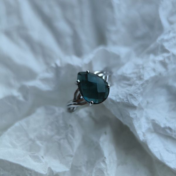 Серебряное кольцо с топазом Лондон Блю 3.363ct, вес изделия 2,54 гр (1988480) 17.5 размер 1988480 фото