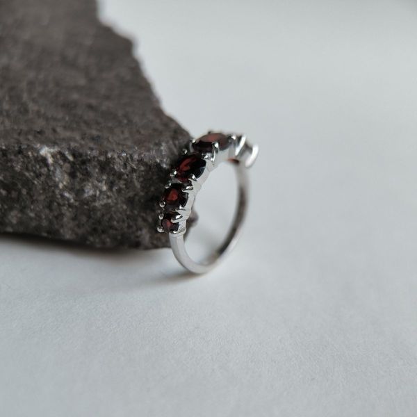 Серебряное кольцо с натуральным гранатом 2.925ct, вес изделия 2,91 гр (2181316) 17 размер 2181316 фото