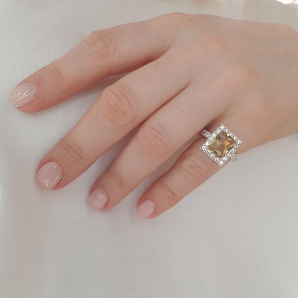 Серебряное кольцо с цитрином nano 4.18ct, вес изделия 4,85 гр (2117353) 16 размер 2117353 фото