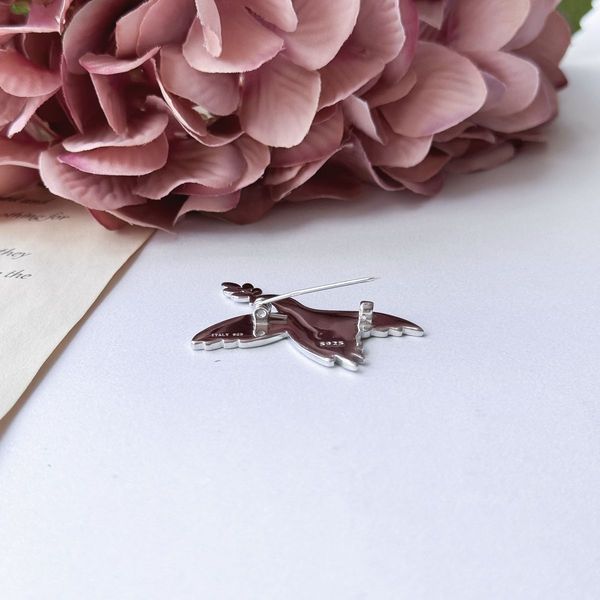 Серебряная брошка с емаллю (2157137) 2157137 фото