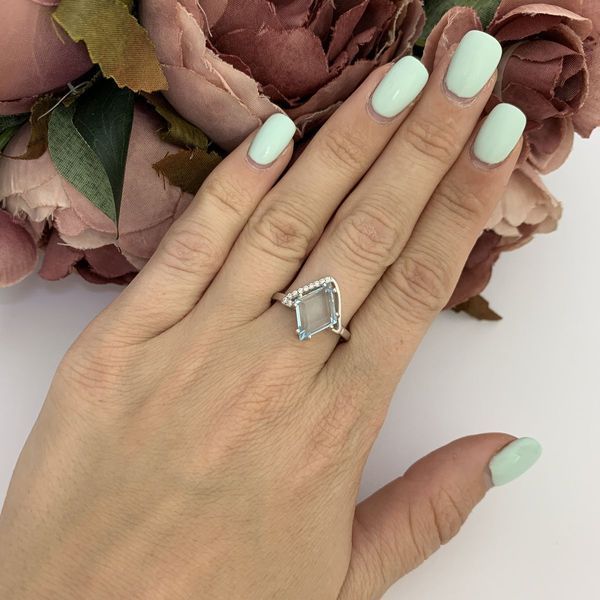 Срібна каблучка з натуральним топазом 3.543ct, вага виробу 3,32 гр (2097228) 18.5 розмір 2097228 фото
