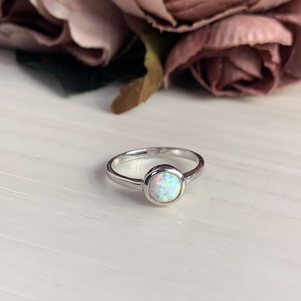 Серебряное кольцо с опалом 0.3ct, вес изделия 2,02 гр (1189450) 17.5 размер 1189450 фото