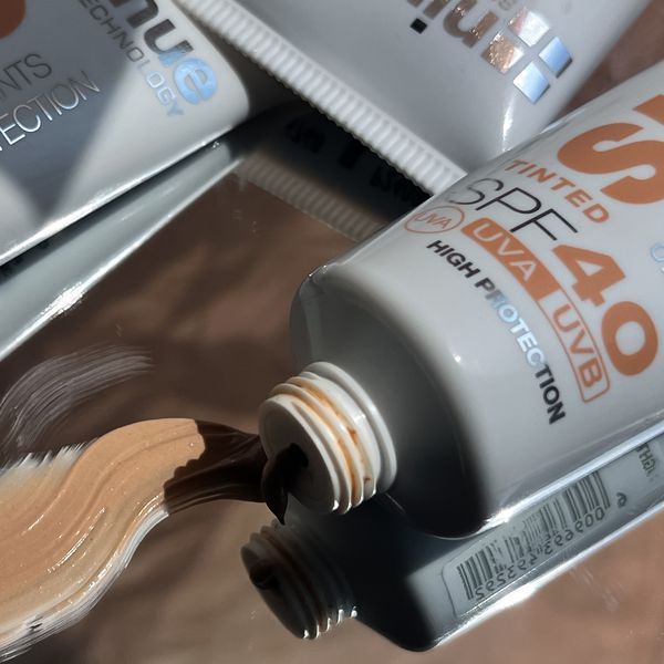 Сонцезахисний крем з тонувальним ефектом Sun-C SPF 40, темний Nimue, 60 мл F1111 фото