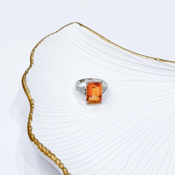 Срібна каблучка з Натуральним золотим кварцом 7.153ct, фіанітами, вага виробу 5,57 гр (2165767) 18.5 розмір 2165767 фото