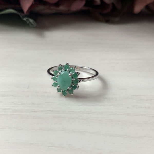 Серебряное кольцо с натуральным изумрудом 1.27ct, вес изделия 2,12 гр (2043386) 17.5 размер 2043386 фото