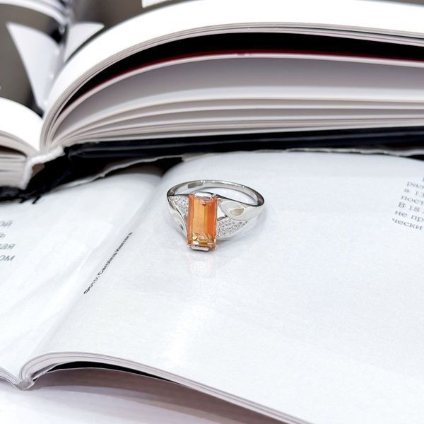 Серебряное кольцо с Натуральным золотим кварцем 2.783ct, фианитами, вес изделия 4,02 гр (2165798) 18.5 размер 2165798 фото