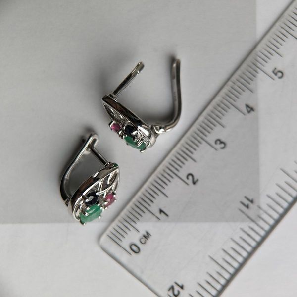 Срібні сережки з натуральним сапфіром 4.05ct, смарагдом, рубіном (2182320) 2182320 фото