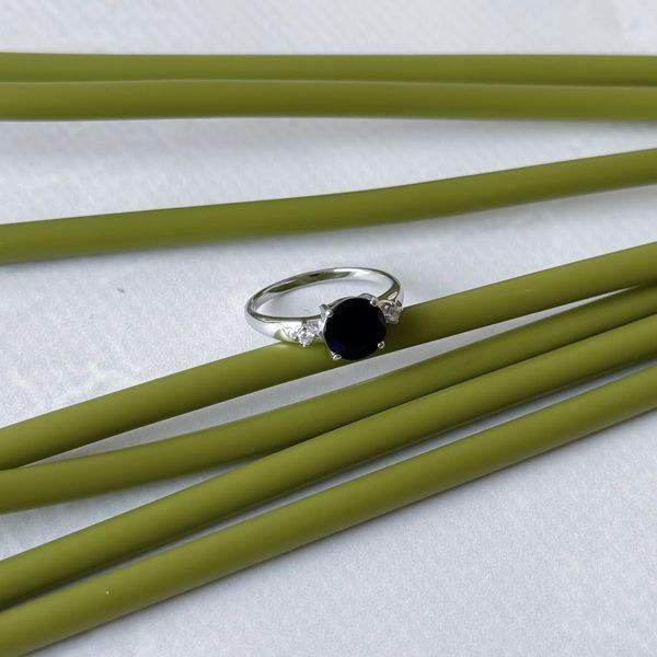 Срібна каблучка з натуральним сапфіром 2.124ct, вага виробу 2,94 гр (2098423) 17.5 розмір 2098423 фото