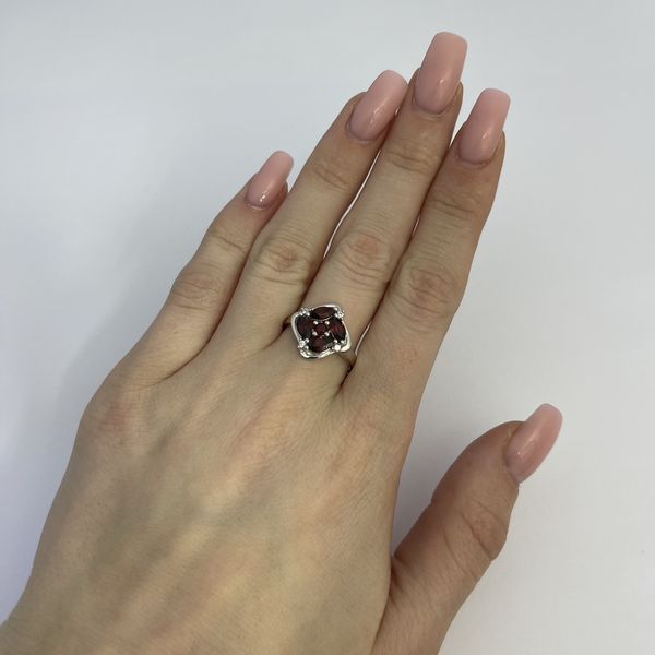 Серебряное кольцо с натуральным гранатом 1.375ct, вес изделия 3,58 гр (2120452) 17.5 размер 2120452 фото