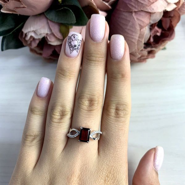 Срібна каблучка з натуральним гранатом 2.308ct, вага виробу 3,21 гр (2051596) 17 розмір 2051596 фото