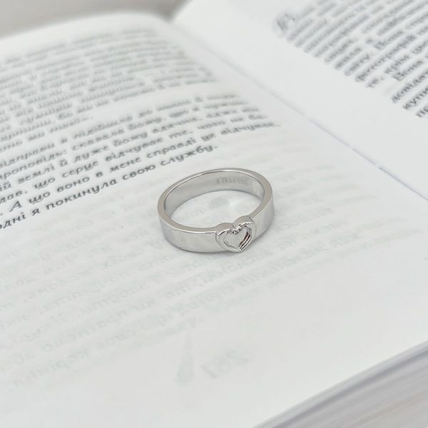 Серебряное кольцо с фианитами, вес изделия 3,39 гр (2143741) 18 размер 2143741 фото
