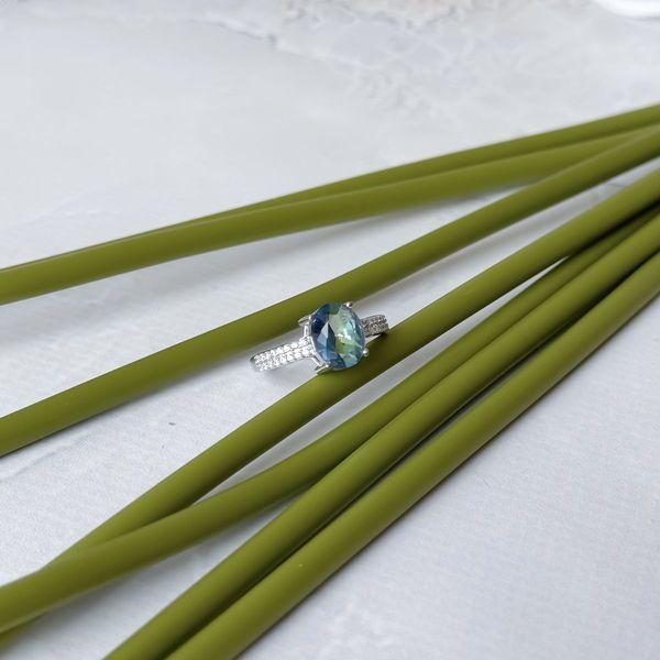 Серебряное кольцо с мистик топазом 2.194ct, вес изделия 2,99 гр (1913178) 17.5 размер 1913178 фото