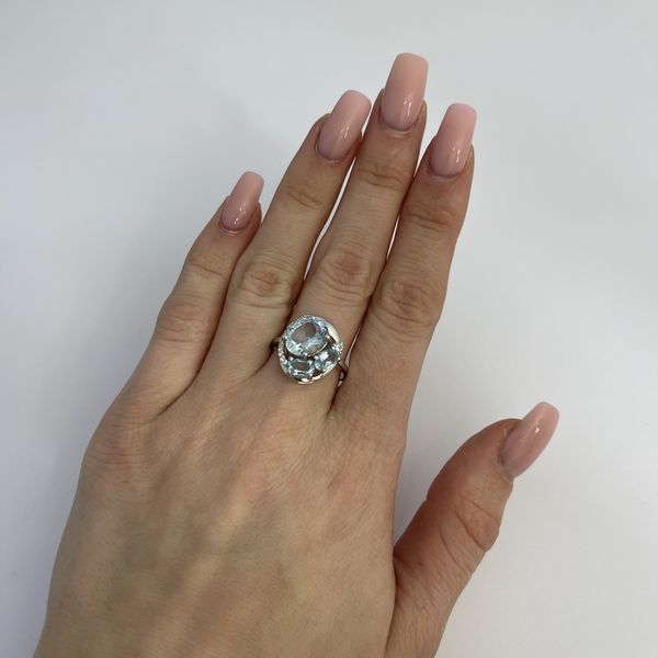 Серебряное кольцо с натуральным топазом 7.046ct, вес изделия 3,79 гр (2129608) 18 размер 2129608 фото